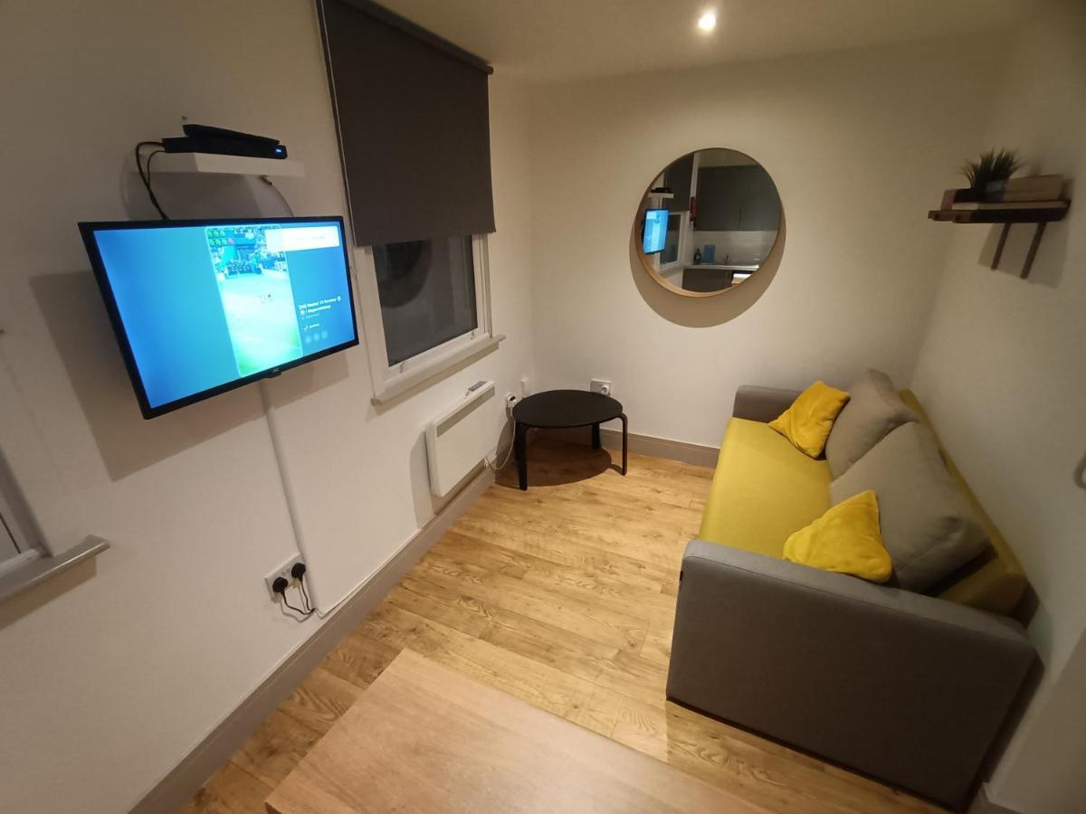 Lovely 1 Bedroom Apartment In ลอนดอน ภายนอก รูปภาพ